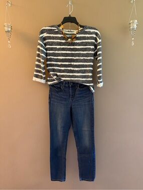 Striped Navy/Gray and White Knit Top Classic w/ a Twist ⛵️Beach Vibe